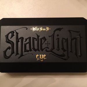 Kat Von D Shade Light Eyeshadow